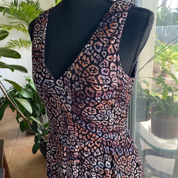 Kensie Dresses & Skirts - Kensie Pink and Black Sleeveless V-Neck Sundress